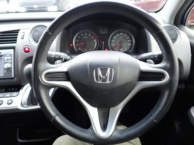 ストリーム ＲＳＺ　後期型　２０００ｃｃエンジン　ＣＶＴ　パドルシフト　タイミングチェーン　純正ナビ　ＣＤ　ＤＶＤ　ＳＤ　ＵＳＢ　ＴＶ　ＥＴＣ　バックカメラ　純正１７インチアルミ　ＨＩＤオートライト　オートエアコン（29枚目）