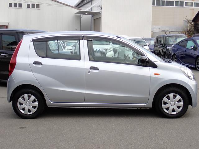 ミラ Ｘスペシャル　５速ＭＴ　ＫＦエンジンタイミングチェーン　純正ナビ　ＣＤ　ＤＶＤ　ＳＤ　Ｂｌｕｅｔｏｏｔｈオーディオ　フルセグＴＶ　走行中ＴＶ　バックカメラ　ブリジストン２０２４年製タイヤ　キーレス　スペアタイヤ（4枚目）