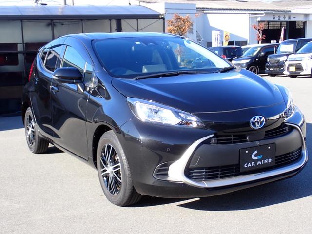 アクア Ｇ　純正ＯＰ１０．５インチディスプレイナビ　ＨＤＭＩ　ＭＩＲＡＣＡＳＴ　ＯＰ全方位カメラ　ＯＰシートヒーター＆ハンドルヒーター　ＥＴＣ　前後ドライブレコーダー　スマートキー　衝突軽減ブレーキ　社外アルミ（4枚目）