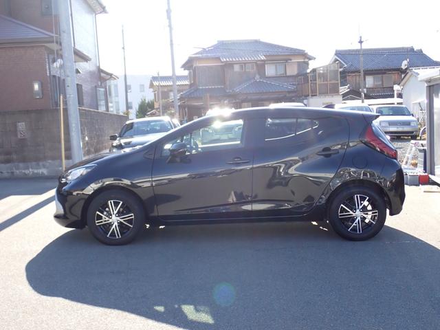 アクア Ｇ　純正ＯＰ１０．５インチディスプレイナビ　ＨＤＭＩ　ＭＩＲＡＣＡＳＴ　ＯＰ全方位カメラ　ＯＰシートヒーター＆ハンドルヒーター　ＥＴＣ　前後ドライブレコーダー　スマートキー　衝突軽減ブレーキ　社外アルミ（9枚目）