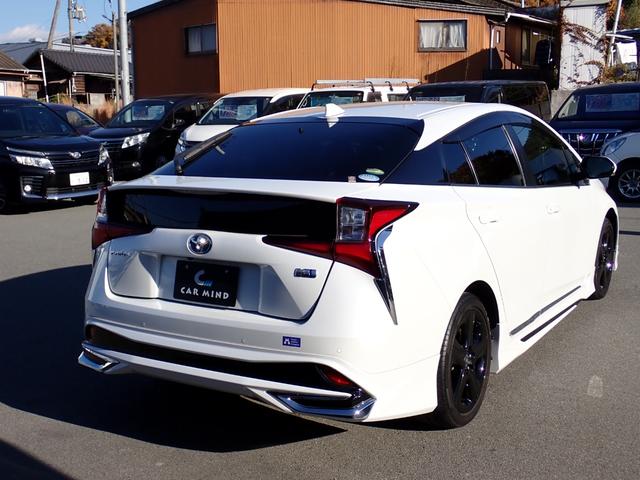 プリウス Ｓツーリングセレクション　後期型　モデリスタエアロ　純正９インチハイレゾ音源対応ナビ走行中ＴＶ　全方位カメラ　ＥＴＣ２．０　純正ドラレコ　スマートキー２本　黒革調シート　シートヒーター　純正ＯＰデジタルインナーミラー（5枚目）