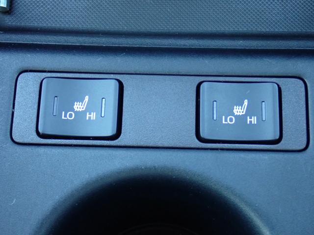 プリウス Ｓツーリングセレクション　後期型　モデリスタエアロ　純正９インチハイレゾ音源対応ナビ走行中ＴＶ　全方位カメラ　ＥＴＣ２．０　純正ドラレコ　スマートキー２本　黒革調シート　シートヒーター　純正ＯＰデジタルインナーミラー（30枚目）