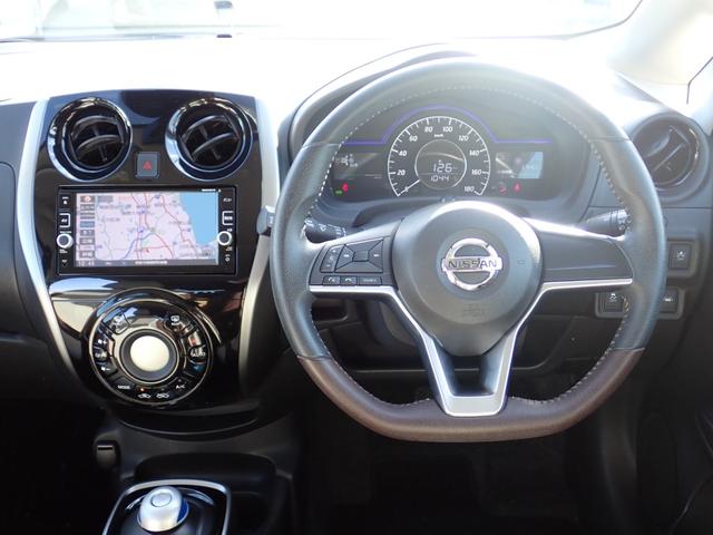 ノート ｅ－パワー　Ｘ　モード・プレミア　リア修復　特別仕様車モードプレミア専用インテリアグレージュ×ブラウンコンビシート　専用オーテック１５インチアルミ　純正ナビ走行中ＴＶ　全方位カメラ　ＥＴＣ　純正ドラレコ　スマートキー　衝突軽減ブレーキ（16枚目）