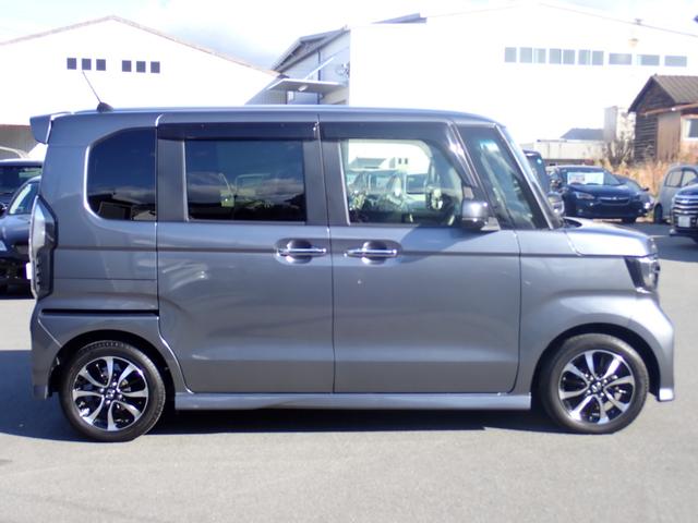 N-BOXカスタム G・スロープLホンダセンシング 福祉車両 車いす仕様車 スローパー リモコン付き電動ウインチ 純正8インチプレミアムインターナビ走行中TV ETC Bカメラ 純正ドラレコ 左電動ドア 右イージークローザードア スマートキー(4枚目)
