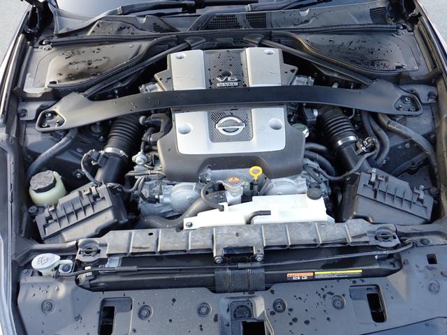フェアレディＺ バージョンＳＴ　６速ＭＴ　Ｈ２２年７月５ｋｍ時ニスモ２８０ｋｍメーター交換　ニスモエアロパーツ　ニスモリアウイング　ニスモマフラー　ニスモ１９インチアルミ　ＢＬＩＴＺ車高調　大型ブレーキキャリパー　純正３連メーター（15枚目）