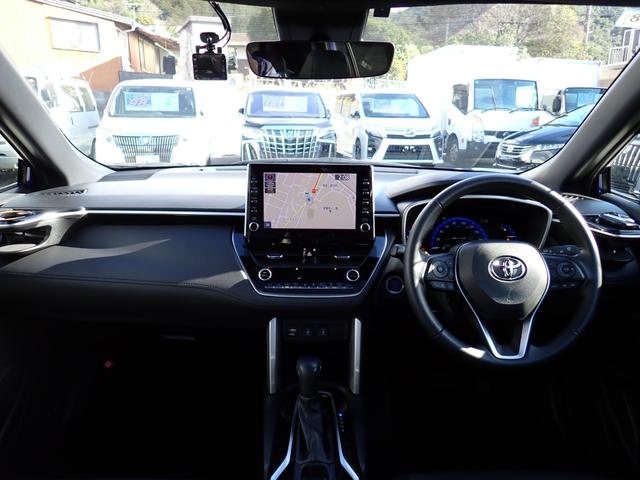 カローラクロス ハイブリッド　Ｚ　４ＷＤ　パノラマルーフ　純正９インチディスプレイナビ　ＥＴＣ　全方位カメラ　ハーフレザーシート　シートヒーター　パワーシート　パワーバックゲート　ＢＳＭ　スマートキー２本　純正ＯＰエンジンスターター（15枚目）