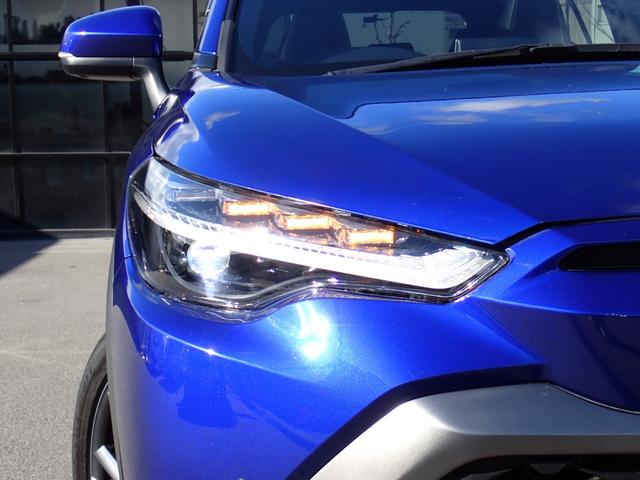 カローラクロス ハイブリッド　Ｚ　４ＷＤ　パノラマルーフ　純正９インチディスプレイナビ　ＥＴＣ　全方位カメラ　ハーフレザーシート　シートヒーター　パワーシート　パワーバックゲート　ＢＳＭ　スマートキー２本　純正ＯＰエンジンスターター（22枚目）