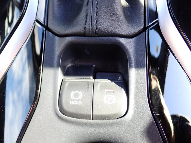 カローラクロス ハイブリッド　Ｚ　４ＷＤ　パノラマルーフ　純正９インチディスプレイナビ　ＥＴＣ　全方位カメラ　ハーフレザーシート　シートヒーター　パワーシート　パワーバックゲート　ＢＳＭ　スマートキー２本　純正ＯＰエンジンスターター（27枚目）