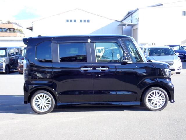 Ｎ－ＢＯＸカスタム Ｌターボ　後期型　純正８インチプレミアムインターナビ走行中ＴＶ　ＥＴＣ　Ｂカメラ　純正前後ドライブレコーダー　ＵＳＢ給電　純正ＯＰデジタルインナーミラー　両側電動ドア　衝突軽減ブレーキ　電子パーキングブレーキ（5枚目）