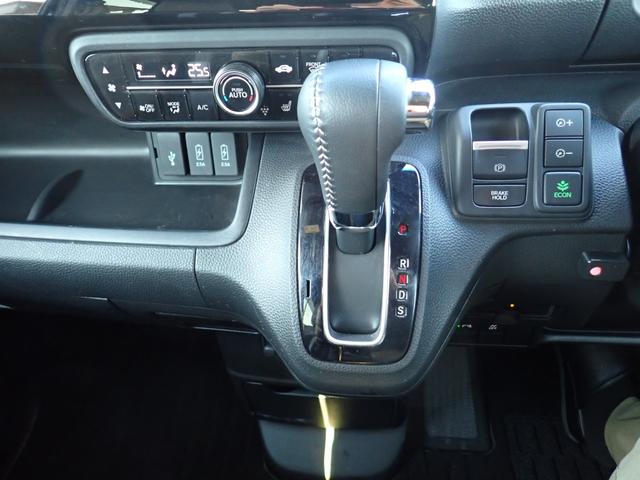 Ｎ－ＢＯＸカスタム Ｌターボ　後期型　純正８インチプレミアムインターナビ走行中ＴＶ　ＥＴＣ　Ｂカメラ　純正前後ドライブレコーダー　ＵＳＢ給電　純正ＯＰデジタルインナーミラー　両側電動ドア　衝突軽減ブレーキ　電子パーキングブレーキ（22枚目）