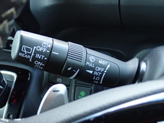 Ｎ－ＢＯＸカスタム Ｌターボ　後期型　純正８インチプレミアムインターナビ走行中ＴＶ　ＥＴＣ　Ｂカメラ　純正前後ドライブレコーダー　ＵＳＢ給電　純正ＯＰデジタルインナーミラー　両側電動ドア　衝突軽減ブレーキ　電子パーキングブレーキ（39枚目）