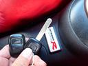 タイプＲ　６速ＭＴ　Ｋ２０Ａエンジンタイミングチェーン　赤内装　純正レカロシート　レーシングギア車高調　ブレンボキャリパーブレーキ　社外マフラー　純正１７インチアルミ　純正エアロ　純正リアウイング（29枚目）