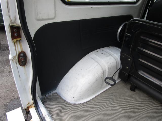 ジムニー ＨＡ　リフトアップ２ＵＰ　ブローオフ　マッドタイヤＥＴＣ　５速ミッション　社外ハンドル（30枚目）