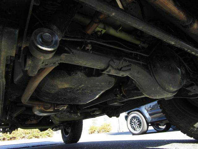 ジムニー ＸＬ　バッテリー新品、ＫＬＣグリル、スキッドプレート、外品ステアリング、前後バンパー、オプカンタイヤ、トピーホイール、ツートン塗装、ＥＴＣ、ドライブレコーダー、スモークテール（26枚目）