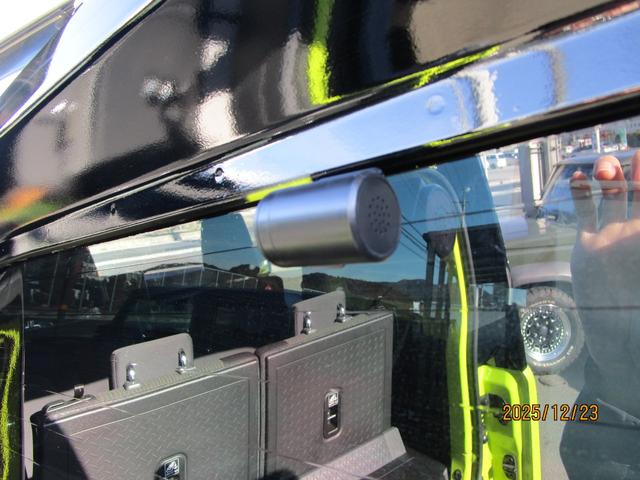 ジムニー ＸＬ　バッテリー新品、ＫＬＣグリル、スキッドプレート、外品ステアリング、前後バンパー、オプカンタイヤ、トピーホイール、ツートン塗装、ＥＴＣ、ドライブレコーダー、スモークテール（35枚目）