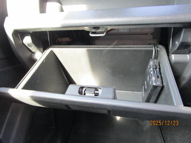 ジムニー ＸＬ　バッテリー新品、ＫＬＣグリル、スキッドプレート、外品ステアリング、前後バンパー、オプカンタイヤ、トピーホイール、ツートン塗装、ＥＴＣ、ドライブレコーダー、スモークテール（53枚目）