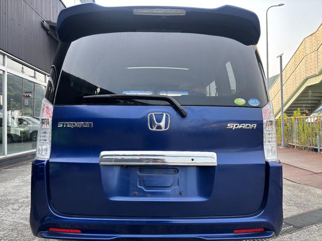 ステップワゴンスパーダ Ｚ　スカイルーフ　両側パワースライド　スマートキー　スペアキー　ＥＴＣ　ウォークスルー　三列目シート　フルフラット　バックカメラ　純正ナビ　純正アルミホイール　ＡＡＣ　ＰＷ　ＰＳ（26枚目）