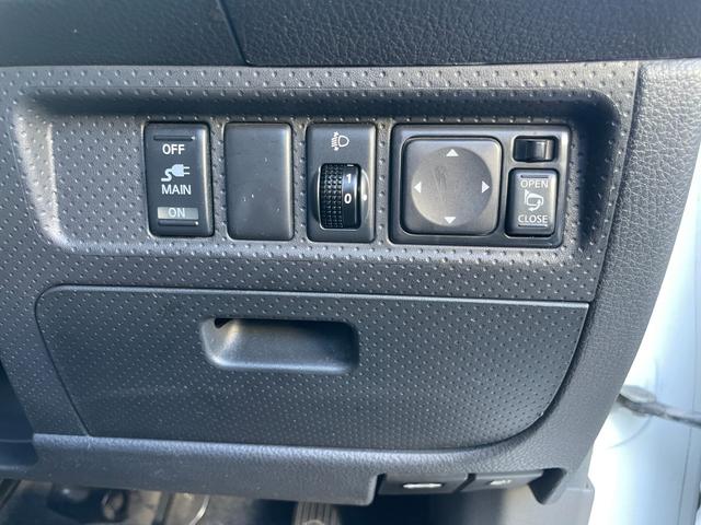 ＡＤ ＶＥ　ＥＴＣ　電格　１００Ｖ電源　純正ナビ　Ｂｌｕｅｔｏｏｔｈオーディオ　フルセグ　バックカメラ　キーレス（12枚目）