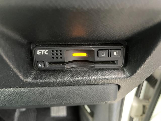 ステップワゴンスパーダ Z HDDナビエディション ETC 両側パワースライド オートライト 純正HDDナビ バックカメラ ダブルエアコン フルセグ DVD再生(9枚目)