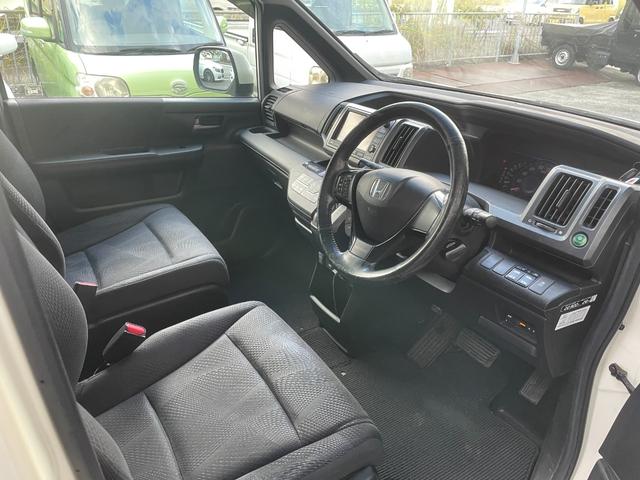 ステップワゴンスパーダ Z HDDナビエディション ETC 両側パワースライド オートライト 純正HDDナビ バックカメラ ダブルエアコン フルセグ DVD再生(21枚目)