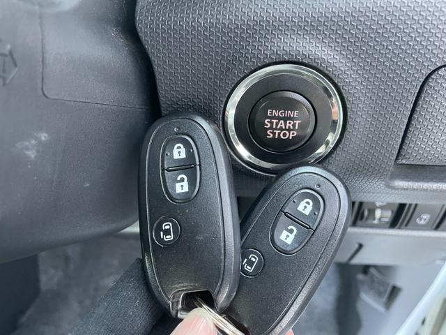 ソリオ ブラック＆ホワイトＩＩ　プッシュスタート　スマートキー２個　ＥＴＣ　片側パワースライド　サイドウインカー　電格　フォグランプ　オートエアコン　シートヒーター（8枚目）