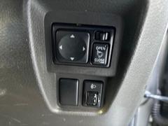 提携先の認証整備工場は、ディーラー、中古車店で経験を積んだ１級、２級整備士が常駐しております♪国産車から外車、軽からトラックまで豊富な知識と経験がございますので整備や日常点検まで何でもお任せください！ 6