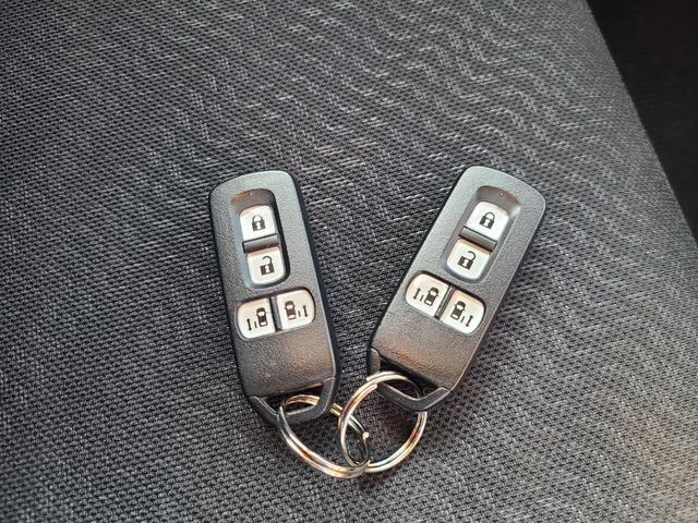 Ｎ－ＢＯＸカスタム Ｇ・ターボパッケージ　ドライブレコーダー　バックカメラ　両側電動スライドドア　ナビ　ＴＶ　オートクルーズコントロール　オートライト　ＨＩＤ　スマートキー　アイドリングストップ　電動格納ミラー　ベンチシート　ＣＶＴ（11枚目）