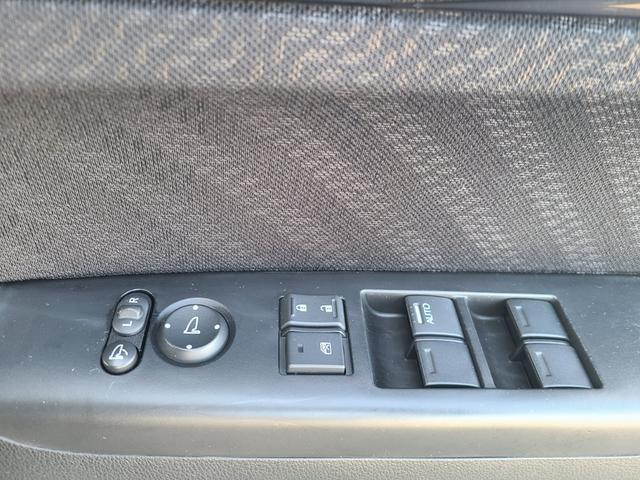 Ｎ－ＢＯＸカスタム Ｇ・ターボパッケージ　ドライブレコーダー　バックカメラ　両側電動スライドドア　ナビ　ＴＶ　オートクルーズコントロール　オートライト　ＨＩＤ　スマートキー　アイドリングストップ　電動格納ミラー　ベンチシート　ＣＶＴ（44枚目）