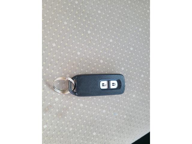 Ｎ－ＢＯＸ Ｇ　ＥＴＣ　ナビ　ＴＶ　スマートキー　アイドリングストップ　電動格納ミラー　ベンチシート　ＣＶＴ　盗難防止システム　ＡＢＳ　ＥＳＣ　ＣＤ　ＤＶＤ再生　ミュージックプレイヤー接続可　アルミホイール（9枚目）