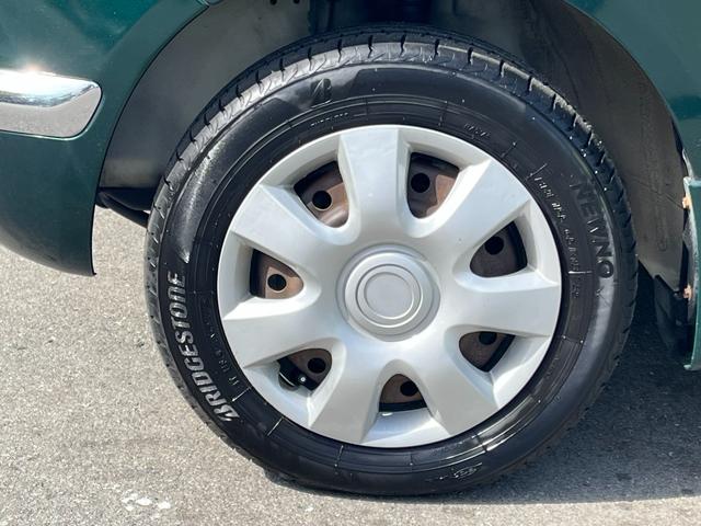 オプティ クラシック　禁煙車　ＡＴ　オーディオ　ＡＭ　ＦＭ　ＣＤ　マニュアルエアコン　革＆ウッドコンビハンドル　電格メッキドアミラー　メッキドアハンドル　マット（7枚目）