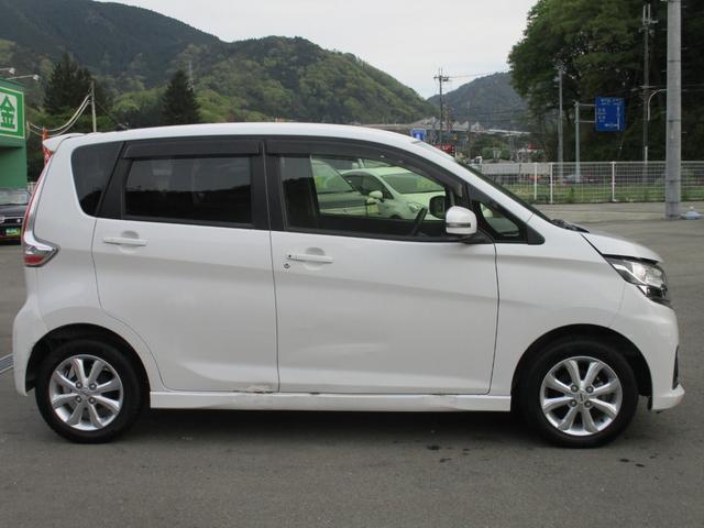 デイズ ハイウェイスター　Ｘ　ワンオーナー　純正メモリーナビ（ＣＤ　ＳＤ　ＢＴＡ　フルセグ）アラウンドビューモニター　ステリモ　ＥＴＣ　スマートキー２個　エマブレ　Ｉストップ　ＨＩＤ　オートライト　オートハイビーム　純正１４アルミ（4枚目）
