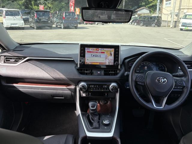 ＲＡＶ４ ハイブリッドＧ　４ＷＤ　メーカー９インチナビ　パノラミックビューモニター　デジタルルームミラー　スマートキー　パワーバックドア　ハーフ合皮シート　パワーシート　シートヒーター＆ベンチレーション　セーフティセンス（15枚目）