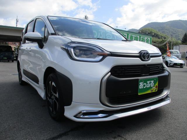 シエンタ ハイブリッドＺ　５人乗　４ＷＤ　メーカー１０．５インチナビ　パノラミックビューモニター　モデリスタエアロ　アドバンストパーク　前後ドラレコ　ＡＣ１００Ｖ電源　レーダークルーズ　フロントシートヒーター　純正１５アルミ（6枚目）