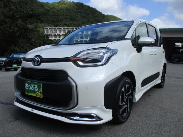 シエンタ ハイブリッドＺ　５人乗　４ＷＤ　メーカー１０．５インチナビ　パノラミックビューモニター　モデリスタエアロ　アドバンストパーク　前後ドラレコ　ＡＣ１００Ｖ電源　レーダークルーズ　フロントシートヒーター　純正１５アルミ（7枚目）
