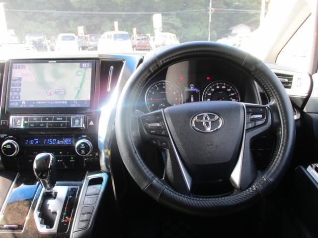 ヴェルファイア ２．５Ｚ　８人乗　アルパイン１０インチメモリーナビ＆リアモニター　ツインムーンルーフ　両側パワスラ　スマートキー２個　社外デジタルルームミラー　ＬＥＤヘッドライト　電子パーキング　オートホールド　純正１７ＡＷ（16枚目）