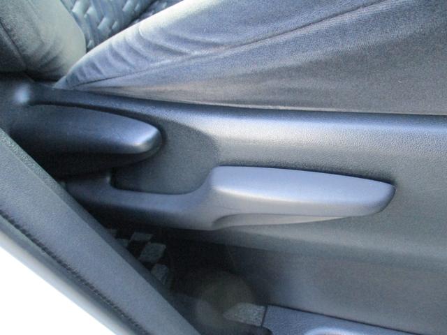 ヴェルファイア ２．５Ｚ　８人乗　アルパイン１０インチメモリーナビ＆リアモニター　ツインムーンルーフ　両側パワスラ　スマートキー２個　社外デジタルルームミラー　ＬＥＤヘッドライト　電子パーキング　オートホールド　純正１７ＡＷ（47枚目）