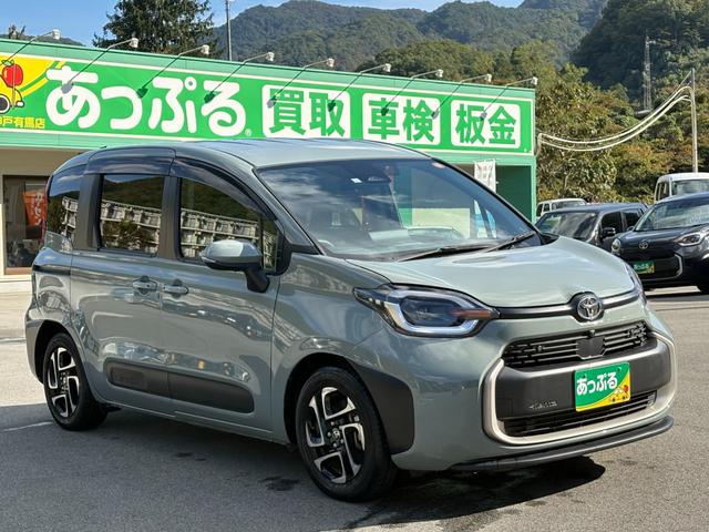 シエンタ ハイブリッドＺ　５人乗　メーカー１０．５インチナビ　バックカメラ　前後ドラレコ　ＡＣ１００Ｖ電源　両側パワスラ　スマートキー２個　レーダークルーズ　衝突軽減　ＢＳＭ　ＬＥＤヘッドライト　純正１５インチアルミ（6枚目）