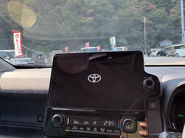 シエンタ ハイブリッドＺ　５人乗　メーカー１０．５インチナビ　バックカメラ　前後ドラレコ　ＡＣ１００Ｖ電源　両側パワスラ　スマートキー２個　レーダークルーズ　衝突軽減　ＢＳＭ　ＬＥＤヘッドライト　純正１５インチアルミ（10枚目）