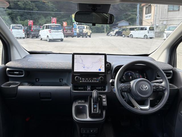 シエンタ ハイブリッドＺ　５人乗　メーカー１０．５インチナビ　バックカメラ　前後ドラレコ　ＡＣ１００Ｖ電源　両側パワスラ　スマートキー２個　レーダークルーズ　衝突軽減　ＢＳＭ　ＬＥＤヘッドライト　純正１５インチアルミ（15枚目）