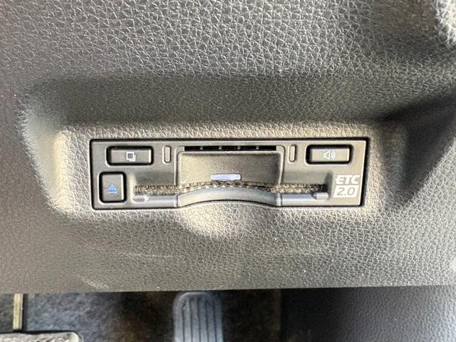 シエンタ ハイブリッドＺ　５人乗　メーカー１０．５インチナビ　バックカメラ　前後ドラレコ　ＡＣ１００Ｖ電源　両側パワスラ　スマートキー２個　レーダークルーズ　衝突軽減　ＢＳＭ　ＬＥＤヘッドライト　純正１５インチアルミ（27枚目）