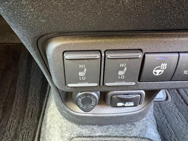 シエンタ ハイブリッドＺ　５人乗　メーカー１０．５インチナビ　バックカメラ　前後ドラレコ　ＡＣ１００Ｖ電源　両側パワスラ　スマートキー２個　レーダークルーズ　衝突軽減　ＢＳＭ　ＬＥＤヘッドライト　純正１５インチアルミ（35枚目）