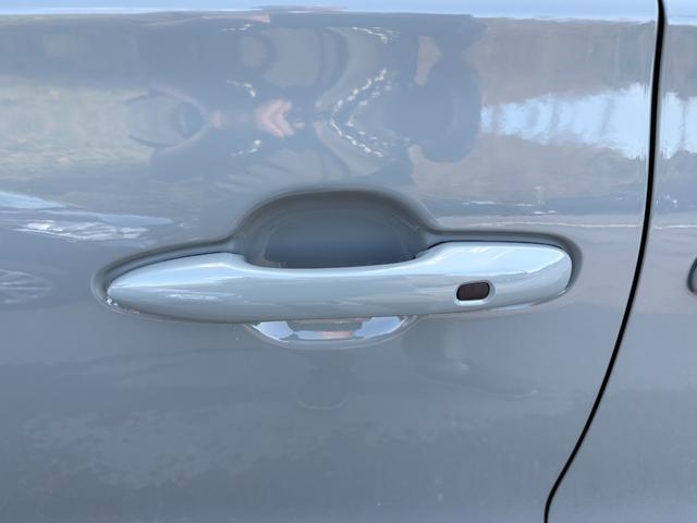 シエンタ ハイブリッドＺ　５人乗　メーカー１０．５インチナビ　バックカメラ　前後ドラレコ　ＡＣ１００Ｖ電源　両側パワスラ　スマートキー２個　レーダークルーズ　衝突軽減　ＢＳＭ　ＬＥＤヘッドライト　純正１５インチアルミ（49枚目）