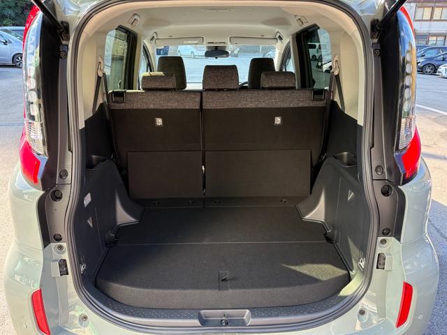 シエンタ ハイブリッドＺ　５人乗　メーカー１０．５インチナビ　バックカメラ　前後ドラレコ　ＡＣ１００Ｖ電源　両側パワスラ　スマートキー２個　レーダークルーズ　衝突軽減　ＢＳＭ　ＬＥＤヘッドライト　純正１５インチアルミ（55枚目）