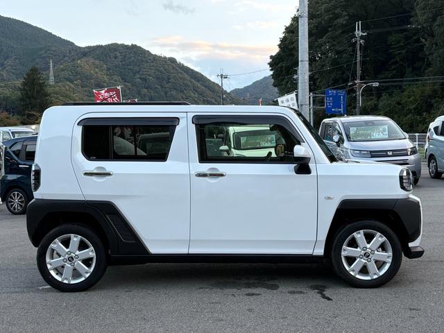 タフト G クロムベンチャー 4WD SDナビ バックカメラ ガラスルーフ スマートキー フロントシートヒーター 衝突軽減 クリアランスソナー アイドリングストップ LEDヘッドライト ルーフレール 純正15インチアルミ(4枚目)