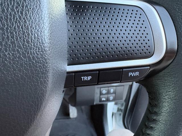 タフト G クロムベンチャー 4WD SDナビ バックカメラ ガラスルーフ スマートキー フロントシートヒーター 衝突軽減 クリアランスソナー アイドリングストップ LEDヘッドライト ルーフレール 純正15インチアルミ(25枚目)