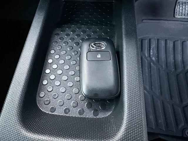 タフト G クロムベンチャー 4WD SDナビ バックカメラ ガラスルーフ スマートキー フロントシートヒーター 衝突軽減 クリアランスソナー アイドリングストップ LEDヘッドライト ルーフレール 純正15インチアルミ(26枚目)