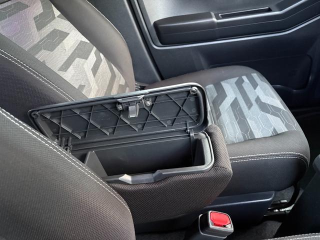 タフト G クロムベンチャー 4WD SDナビ バックカメラ ガラスルーフ スマートキー フロントシートヒーター 衝突軽減 クリアランスソナー アイドリングストップ LEDヘッドライト ルーフレール 純正15インチアルミ(39枚目)