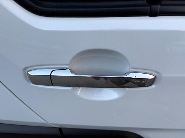 タフト G クロムベンチャー 4WD SDナビ バックカメラ ガラスルーフ スマートキー フロントシートヒーター 衝突軽減 クリアランスソナー アイドリングストップ LEDヘッドライト ルーフレール 純正15インチアルミ(43枚目)