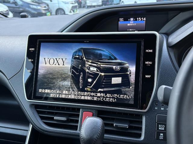 ヴォクシー ＺＳ　煌ＩＩ　７人乗　純正１０インチＳＤナビ　リアモニター　バックカメラ　ＥＴＣ　前後ドラレコ　両側パワスラ　クルコン　スマートキー２個　衝突軽減　クリアランスソナー　アイドリングストップ　ＬＥＤ　純正１６アルミ（10枚目）