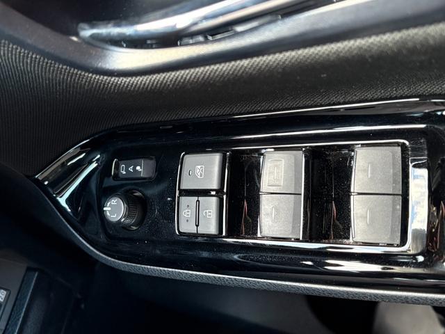 ヴォクシー ＺＳ　煌ＩＩ　７人乗　純正１０インチＳＤナビ　リアモニター　バックカメラ　ＥＴＣ　前後ドラレコ　両側パワスラ　クルコン　スマートキー２個　衝突軽減　クリアランスソナー　アイドリングストップ　ＬＥＤ　純正１６アルミ（37枚目）